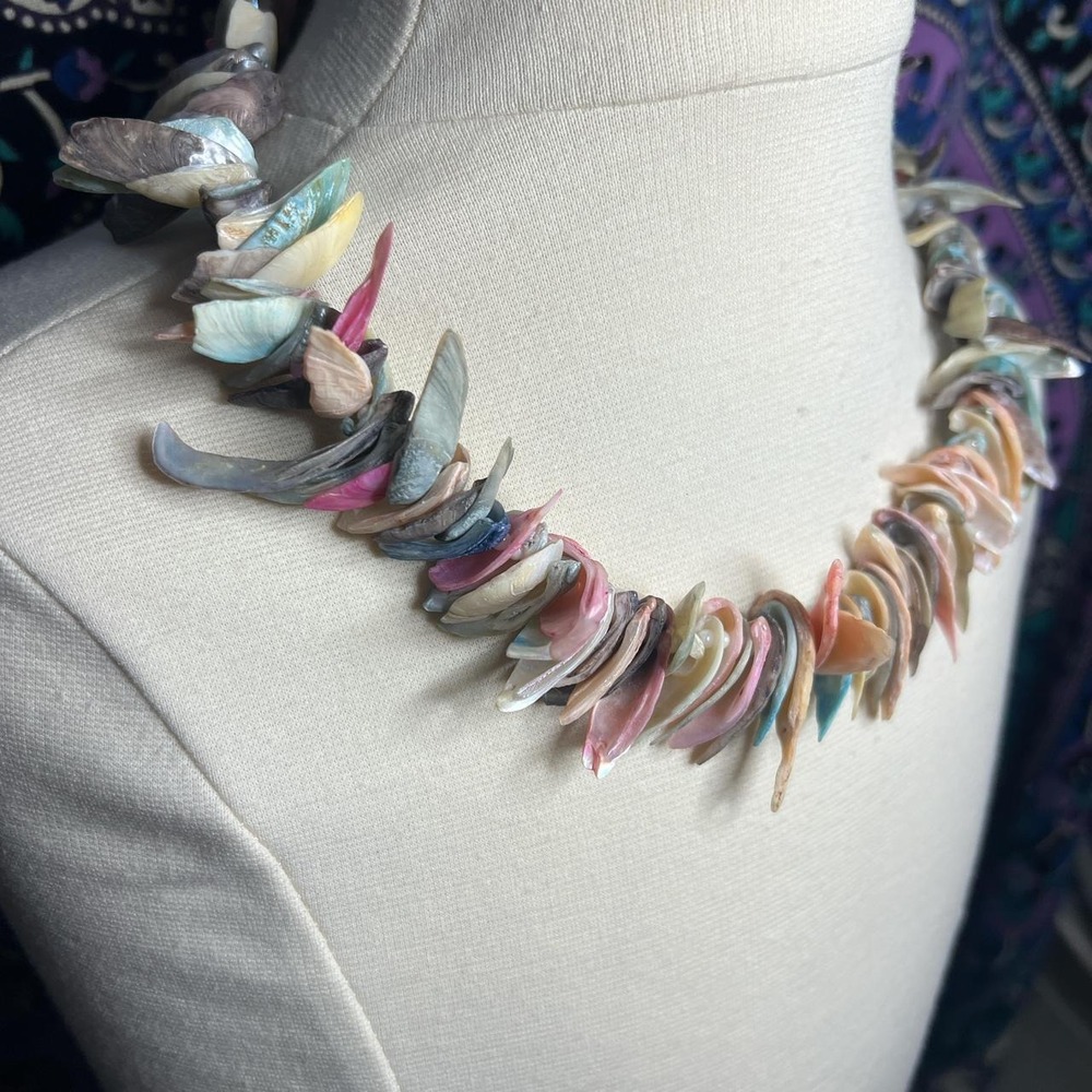 Pastel Shell Necklace - Picture 2 of 4